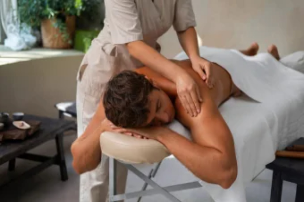 Thai massage service